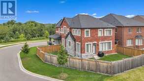 33 PRAIRIE GRASS CRESCENT East Gwillimbury 