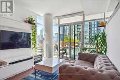 1011 - 105 GEORGE STREET Toronto 