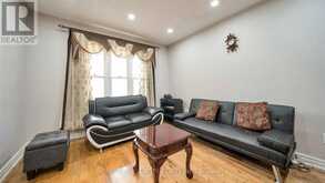 36 WOODSIDE COURT Brampton