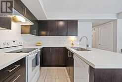 105 - 2 DUNSHEATH WAY Markham 