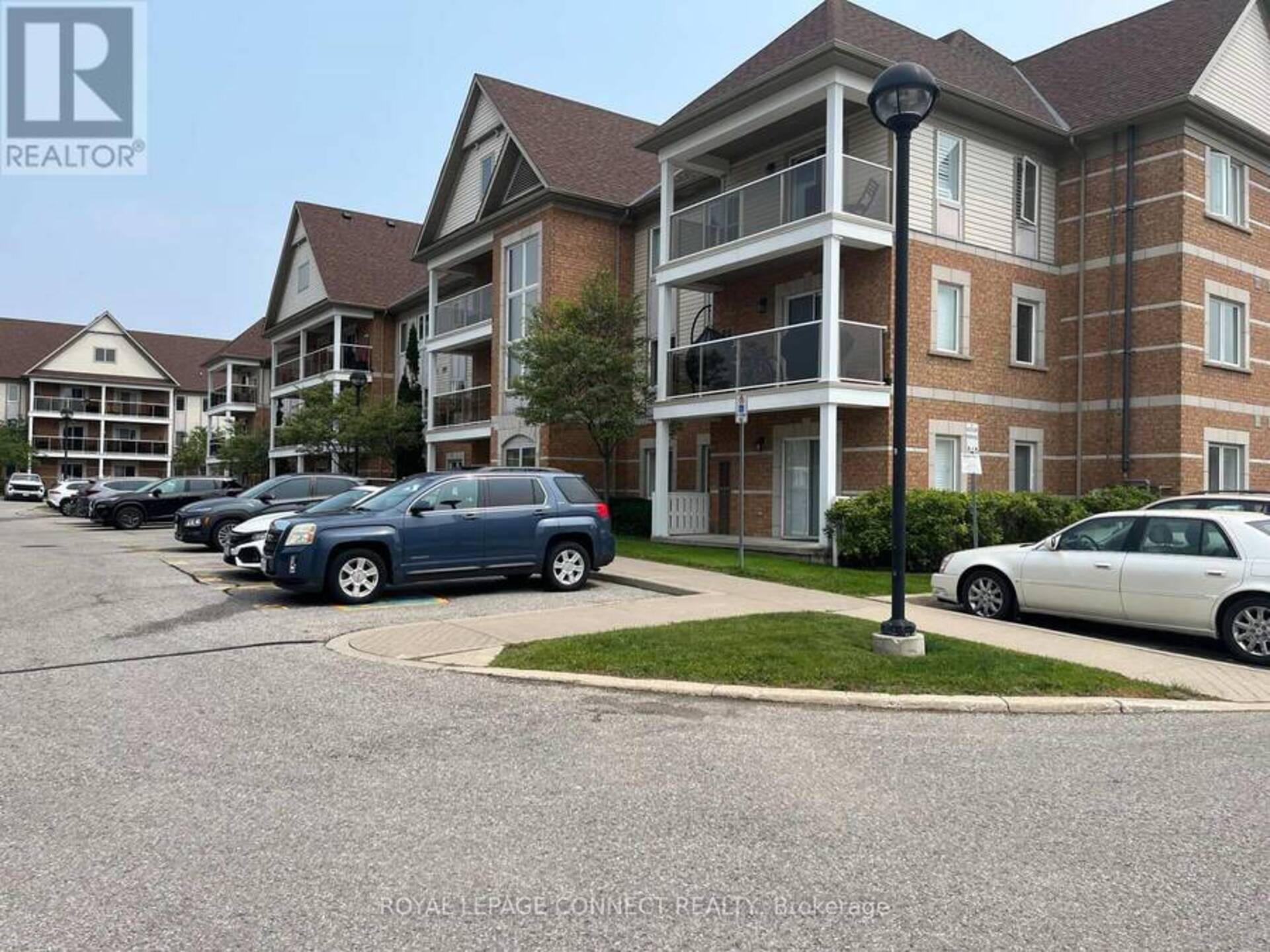 106 - 136 ASPEN SPRINGS DRIVE Clarington 