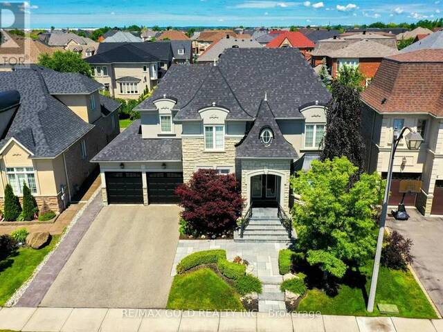 11 LOUVRE CIRCLE Brampton  Ontario