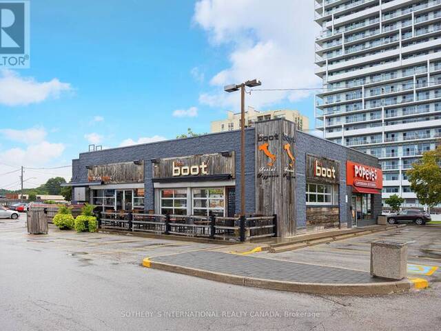 13 - 579 KERR STREET Oakville  Ontario