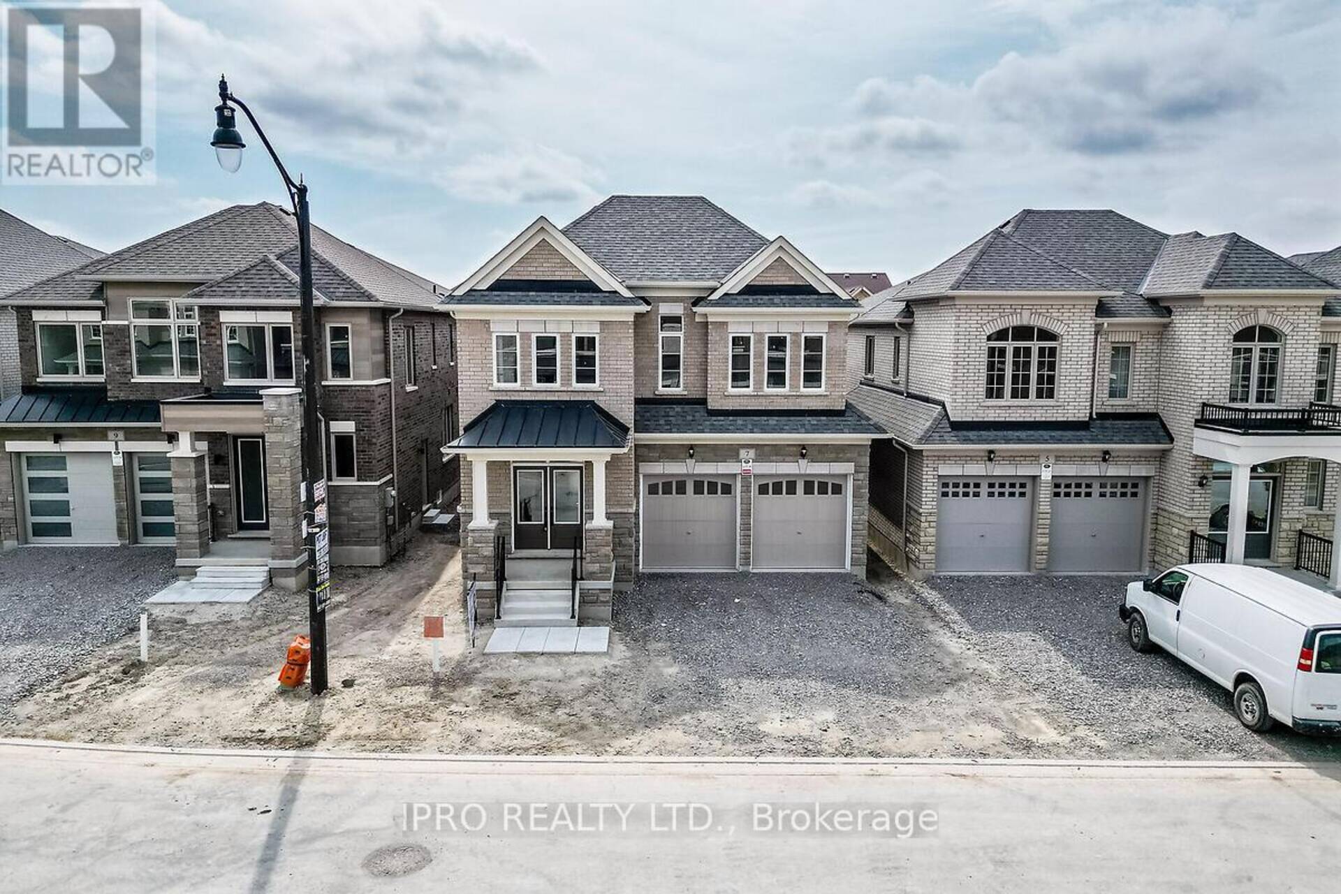 7 DOLOMITE DRIVE Brampton 