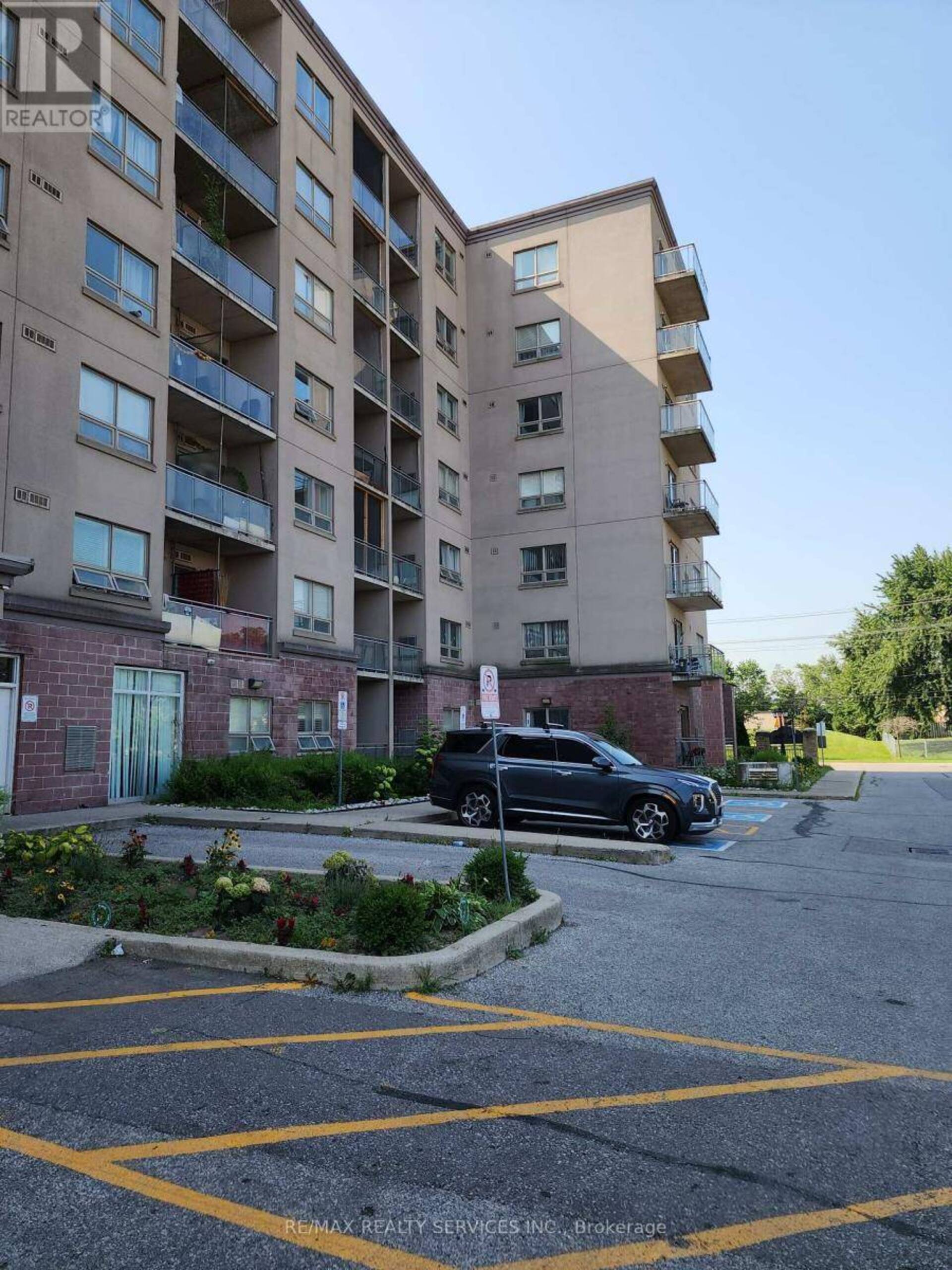 212 - 7405 GOREWAY DRIVE W Mississauga 