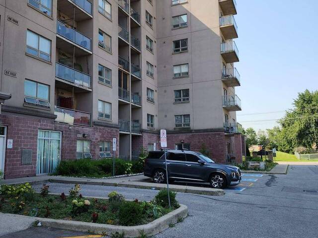 212 - 7405 GOREWAY DRIVE W Mississauga  Ontario