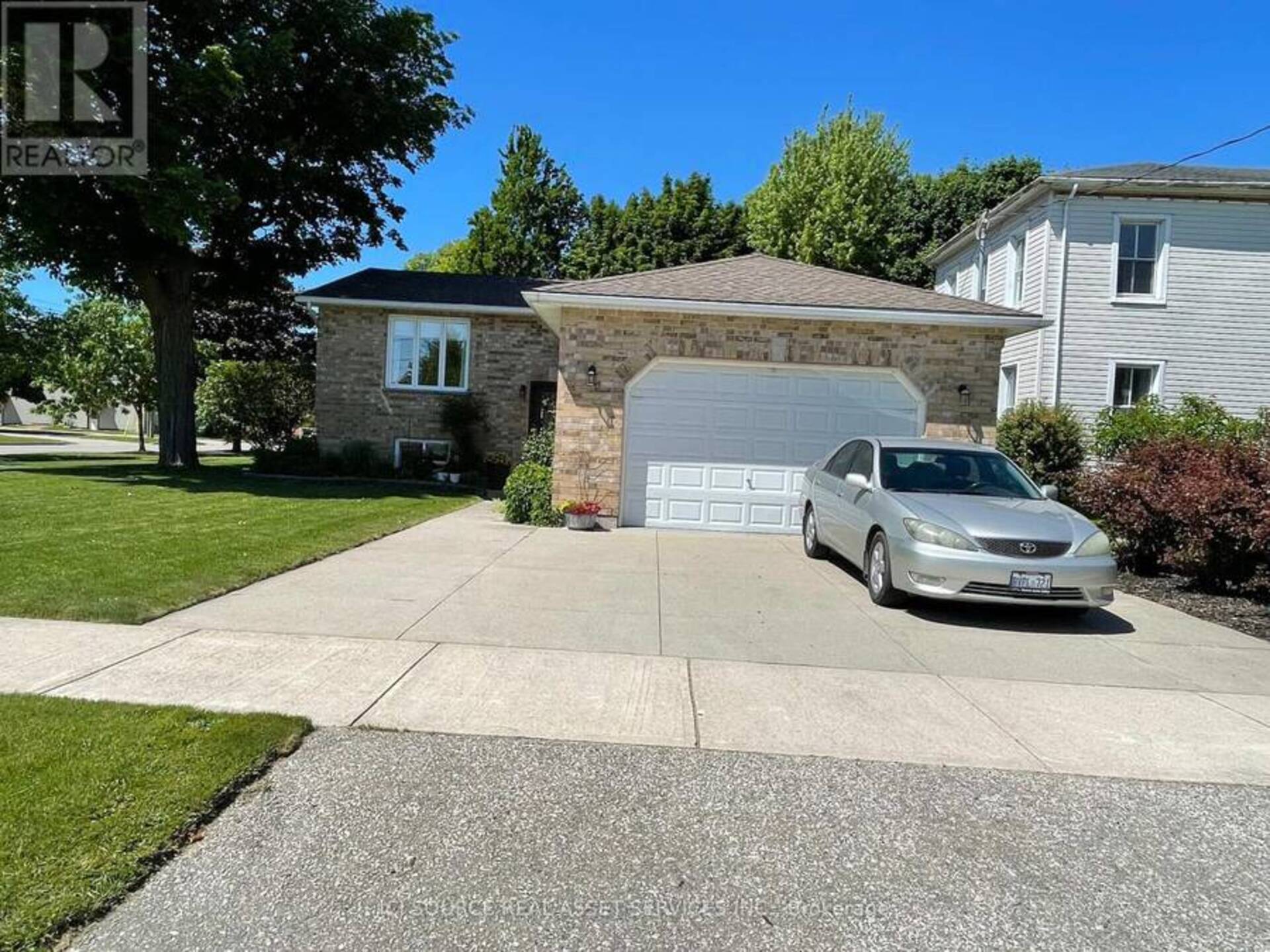 17 CAMBRIA ROAD S Goderich