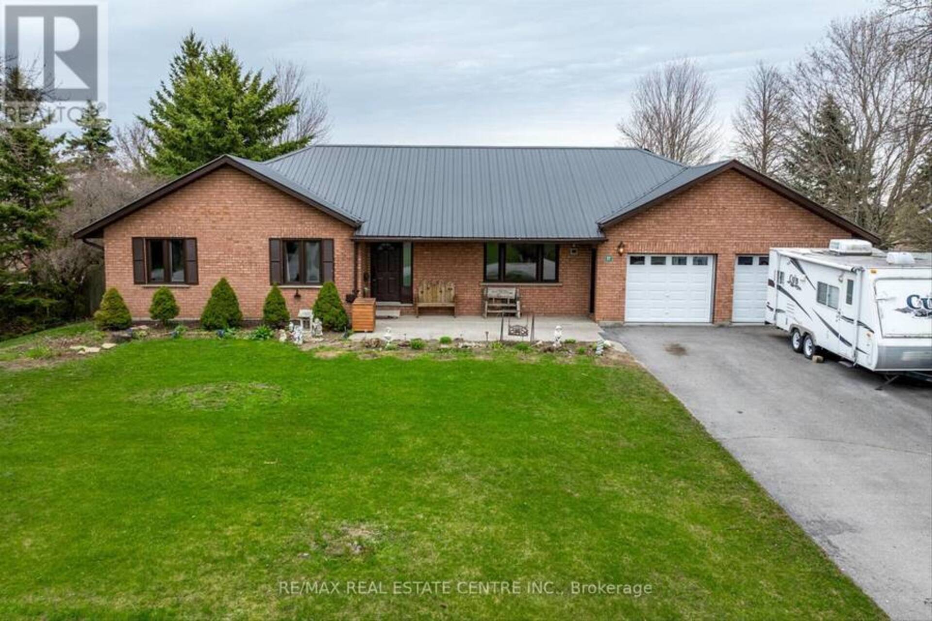 27 BRUCE STREET Kawartha Lakes 