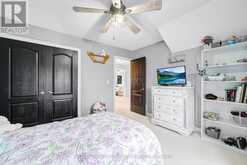 100 MOUNT CRESCENT Essa