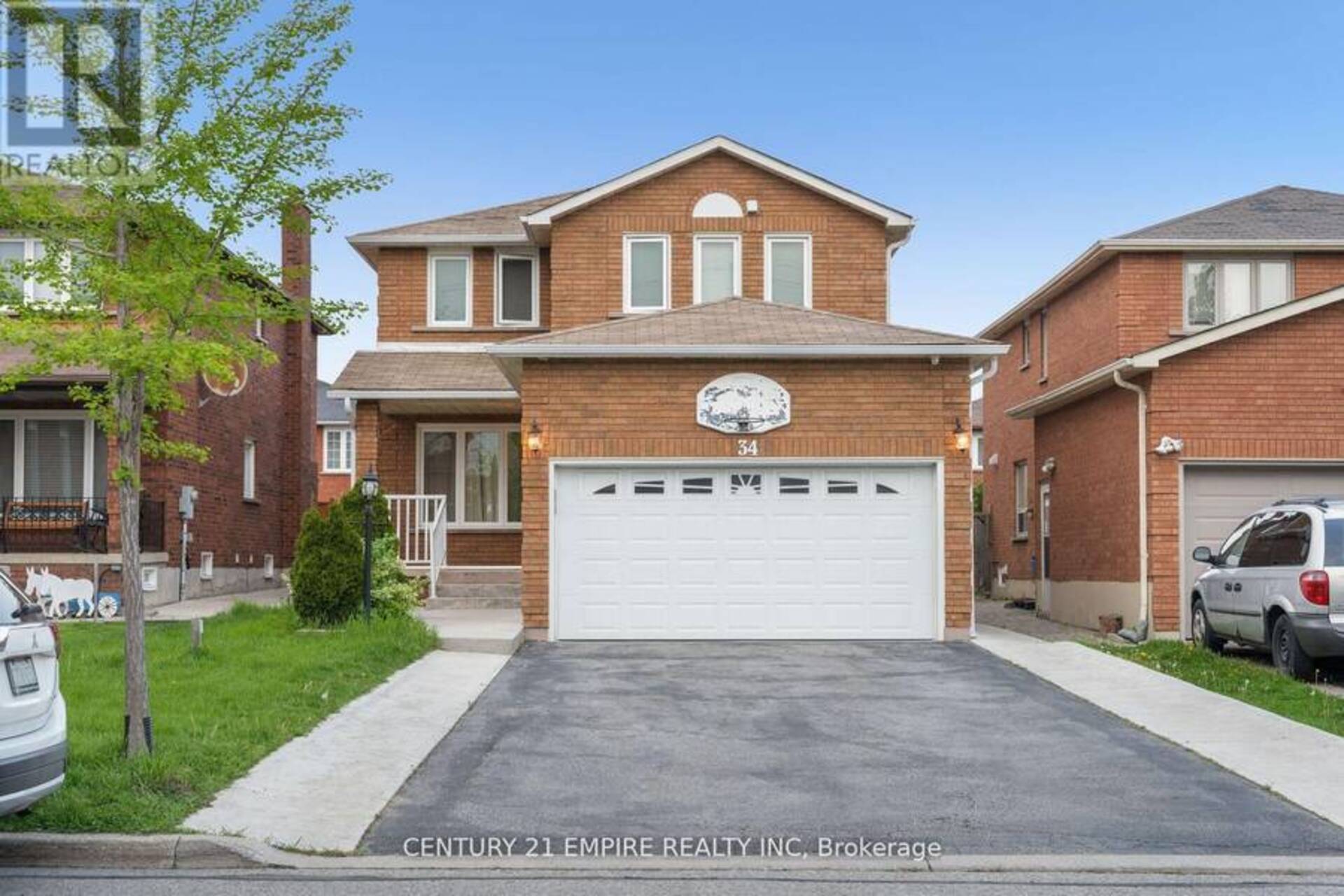 34 LAMP CRESCENT Vaughan 