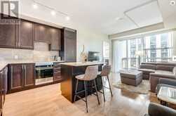 421 - 9075 JANE STREET Vaughan