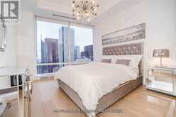 5207 - 180 UNIVERSITY AVENUE Toronto