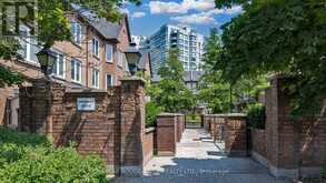 9 - 735 NEW WESTMINSTER DRIVE Vaughan