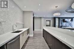 303 - 15277 YONGE STREET Aurora 