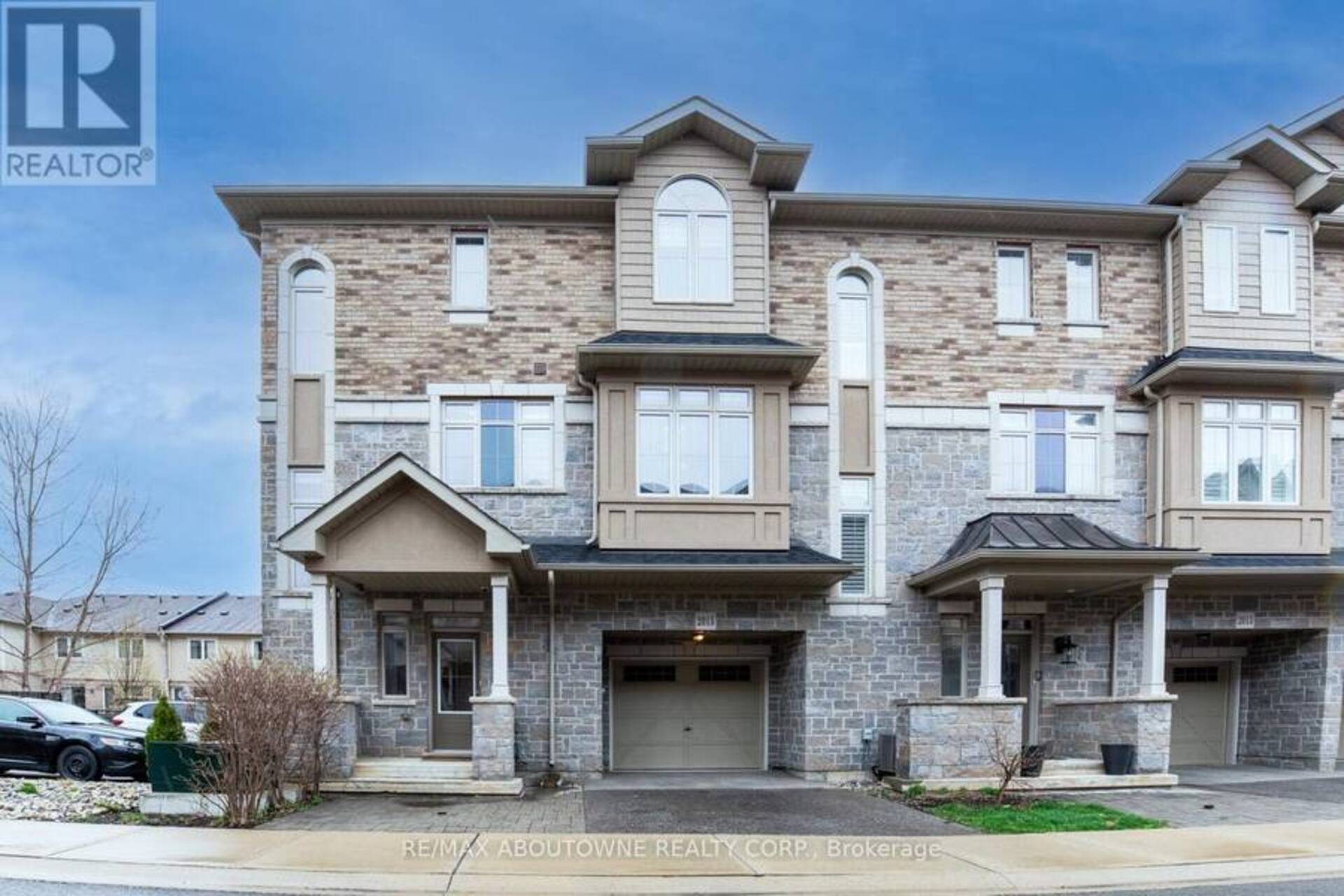 2015 DEERVIEW COMMON Oakville