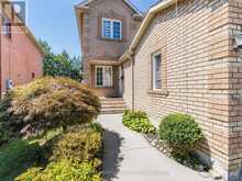 32 CREEKWOOD DRIVE Brampton