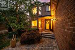 1438 WINTERBOURNE DRIVE Oakville 