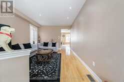 18 OPENBAY GARDENS Brampton 