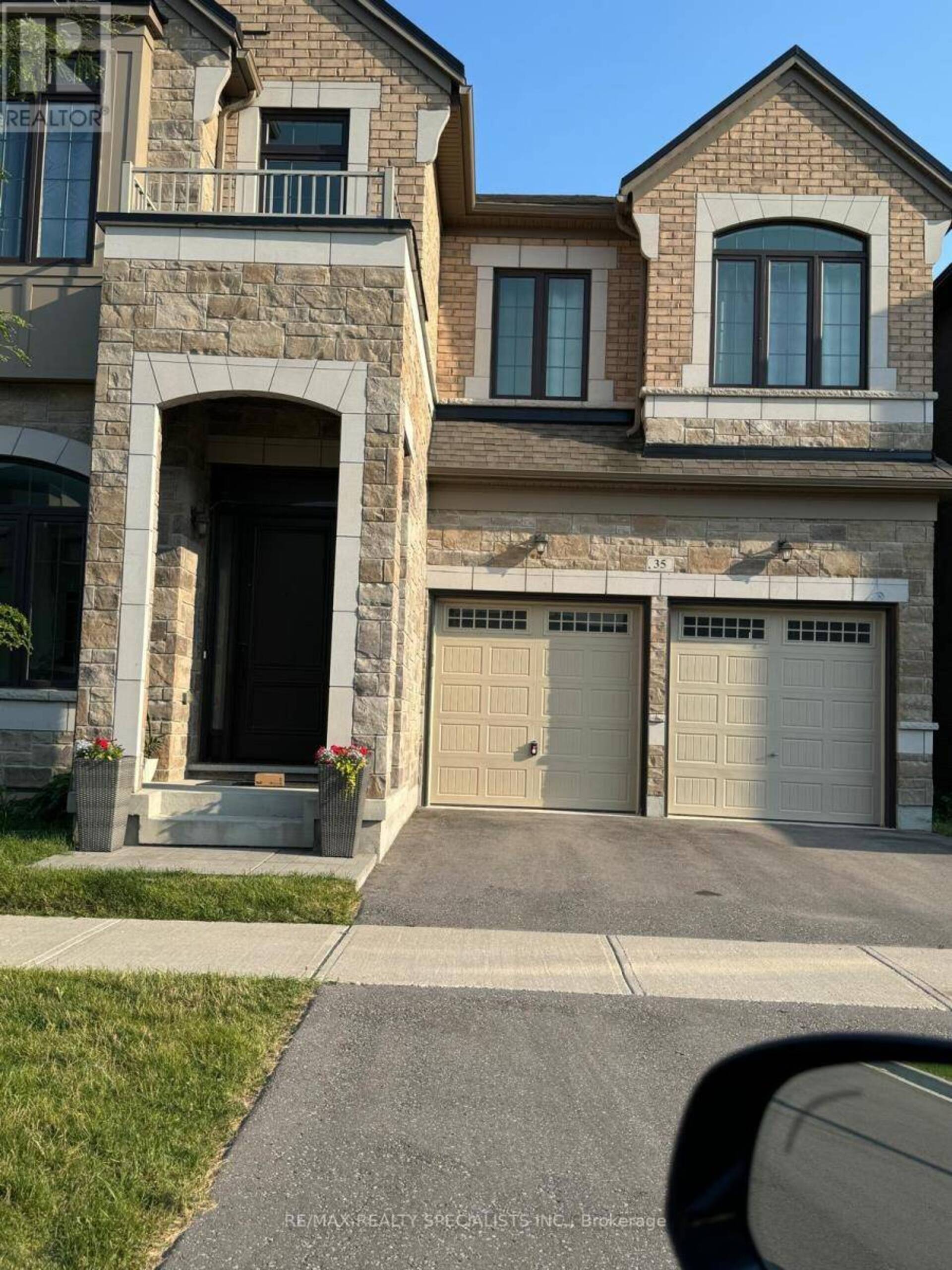 35 GERDEN DRIVE Richmond Hill