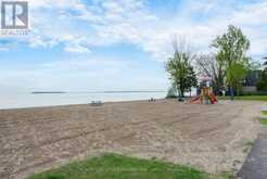 653 CHESTNUT STREET Innisfil