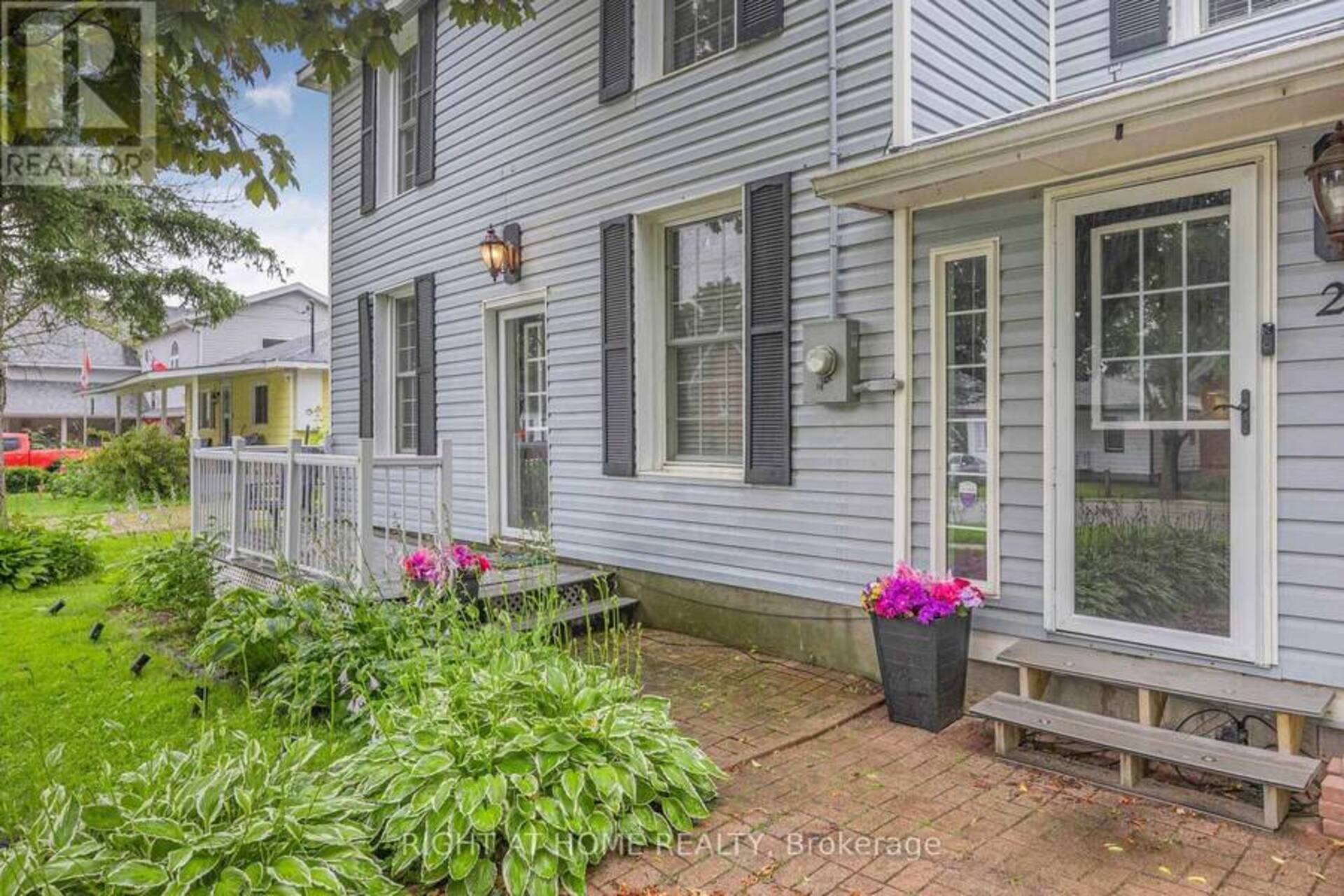 25 PEEL STREET Penetanguishene