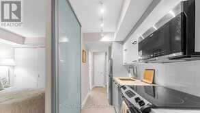 402 - 126 SIMCOE STREET Toronto 