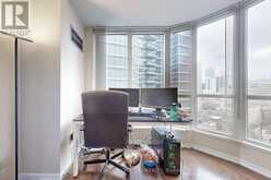 1415 - 7 CARLTON STREET Toronto