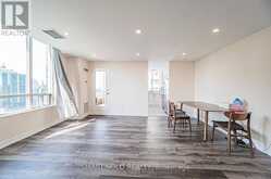 PH210 - 256 DORIS AVENUE Toronto 