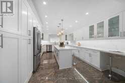 182 GRACEFIELD AVENUE Toronto 