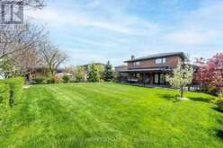 182 GRACEFIELD AVENUE Toronto 