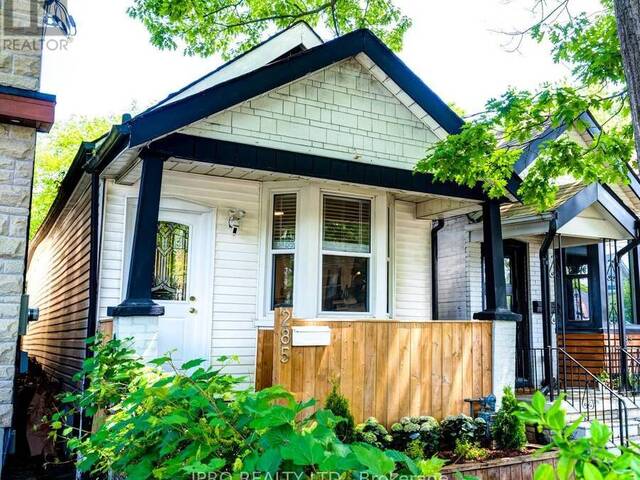 285 CHISHOLM AVENUE Toronto Ontario