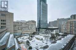 903 - 763 BAY STREET Toronto