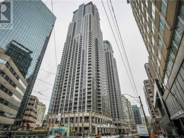 903 - 763 BAY STREET Toronto Ontario