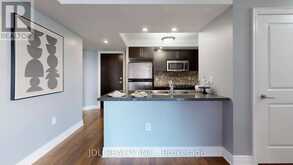 2525 - 500 DORIS AVENUE Toronto