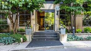 2525 - 500 DORIS AVENUE Toronto 