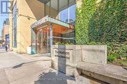 914 - 438 KING STREET W Toronto 