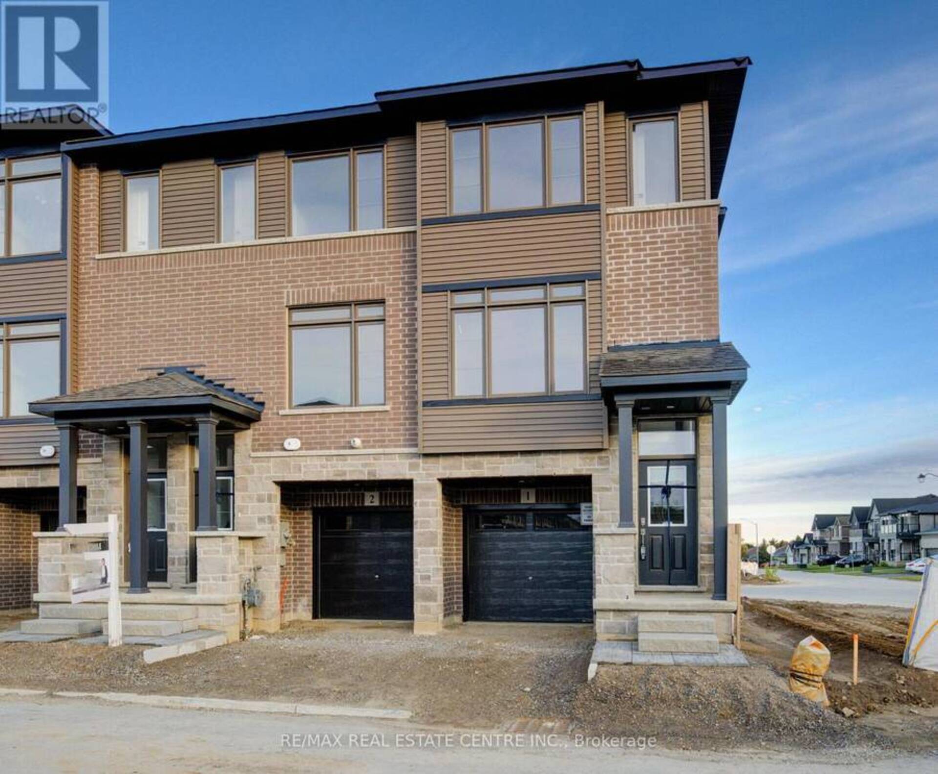 1 - 120 COURT DRIVE S Brant 