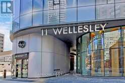 605 - 11 WELLESLEY STREET W Toronto 