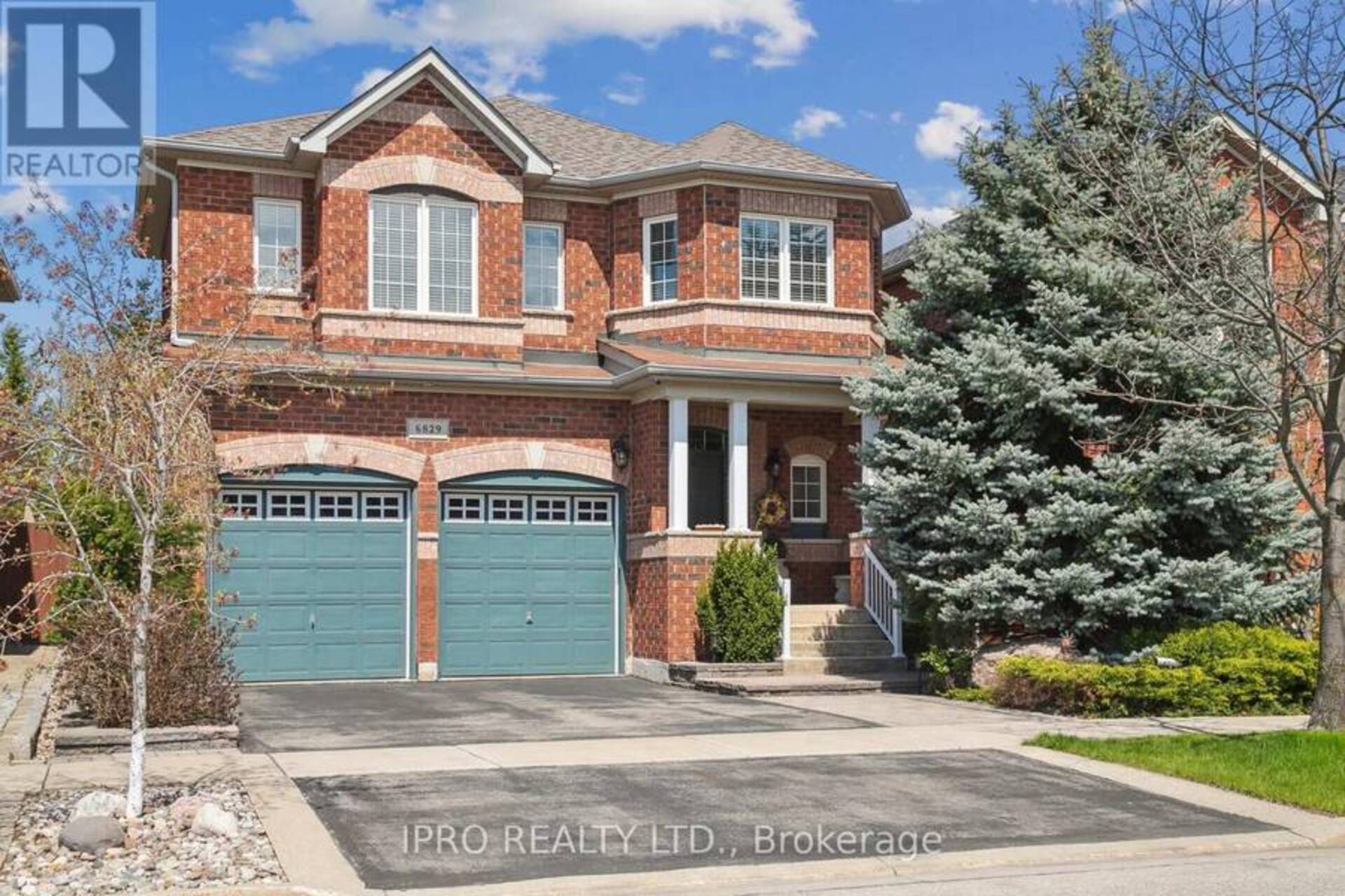 6829 GOLDEN HILLS WAY Mississauga 