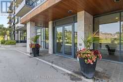 101 - 4700 HIGHWAY 7 Vaughan 