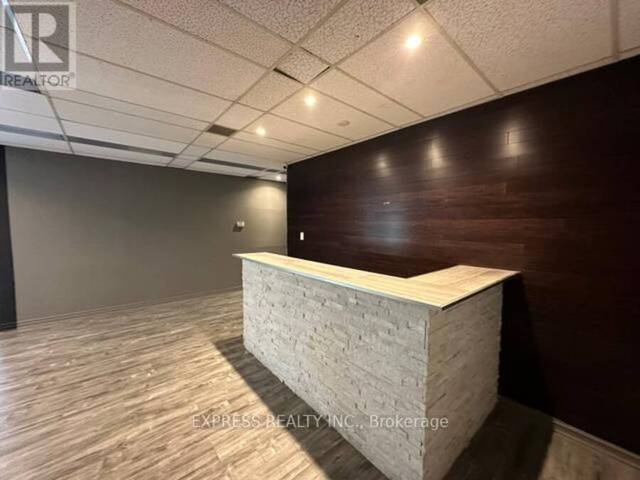 302 - 121 WILLOWDALE AVENUE Toronto Ontario