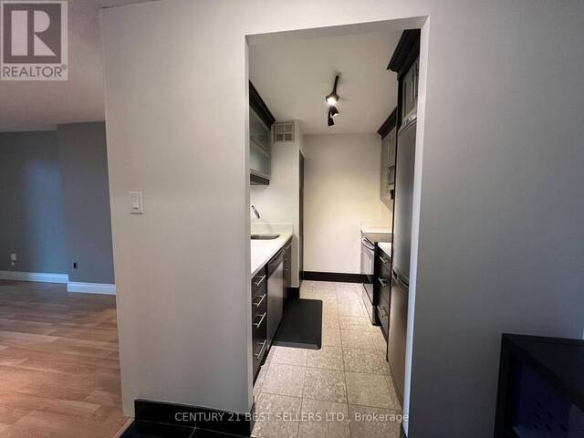 412 - 1055 BAY STREET Toronto Ontario