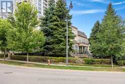 TH15 - 8 REAN DRIVE Toronto 