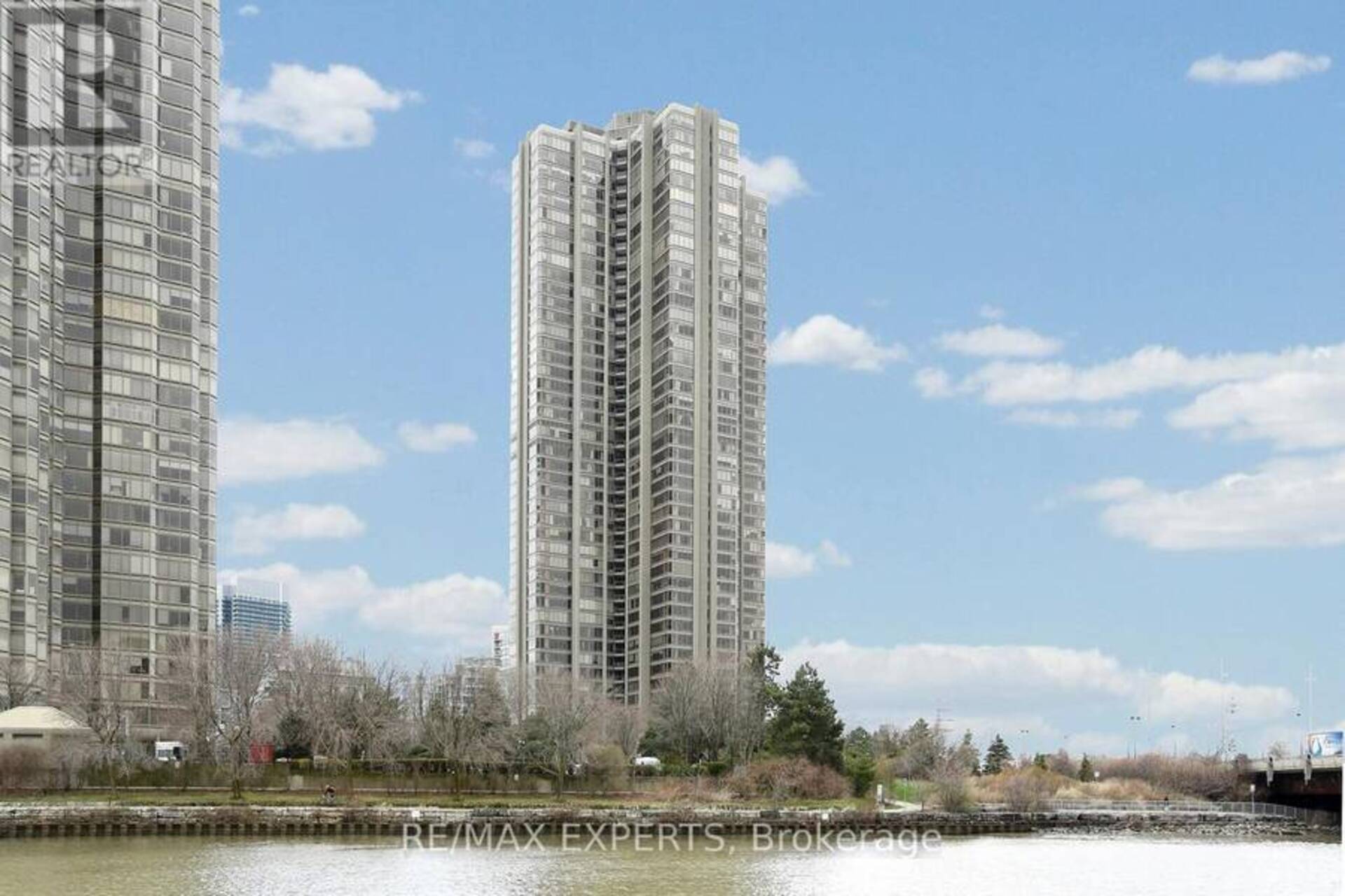 1609 - 2045 LAKE SHORE BOULEVARD Toronto 