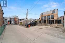 11 1/2 PALMERSTON AVENUE Toronto 