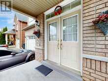 18 THIMBLEBERRY STREET Brampton 