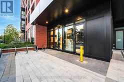 327 - 8 TIPPETT ROAD Toronto 