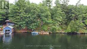 12 SEVERN RIVER ROAD Muskoka