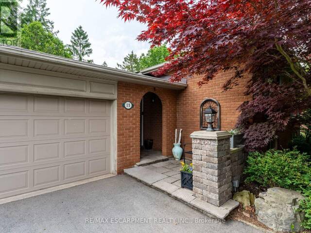 15 LAURENDALE AVENUE Hamilton  Ontario