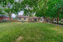 993 CLOVERLEAF DRIVE Burlington